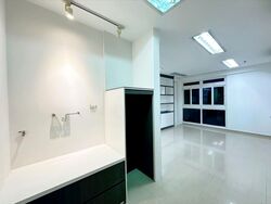 Soho Life (D15), Office #565746731